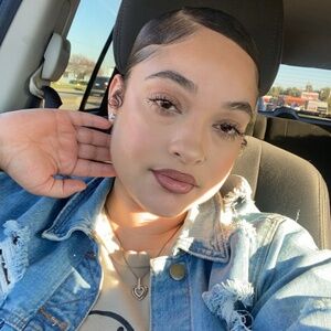 Meet your Posher, Victoria